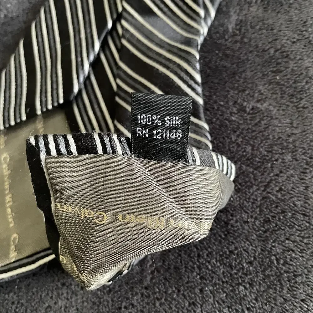 Calvin Klein Men's REPP Tie Handmade 100% Silk Handmade Black Grey